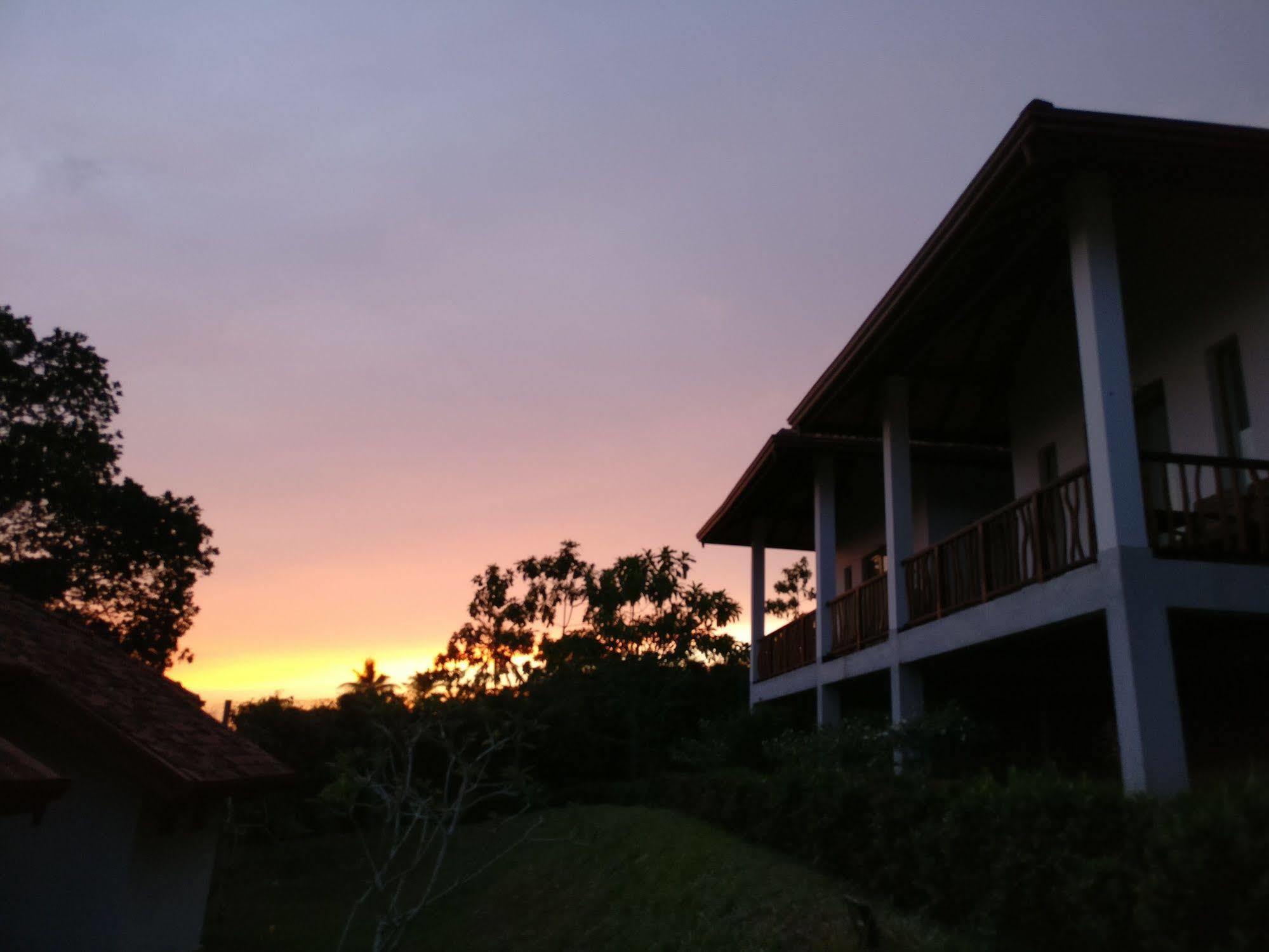 Oriole Villas Bentota Exterior photo